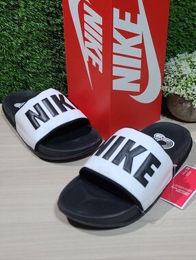 Nike Women's Offcourt Slides, Black/Black-Summit-White, US 7 New